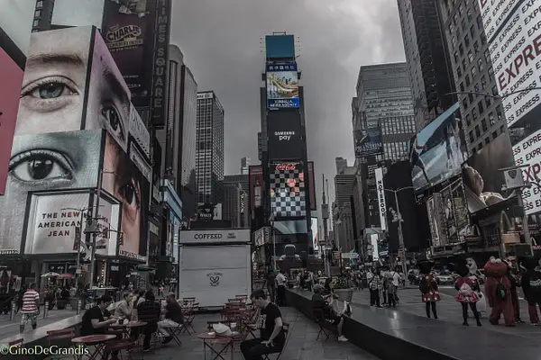 Time Square by Gino De  Grandis