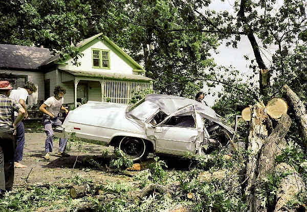 034_tornado_damage_1979