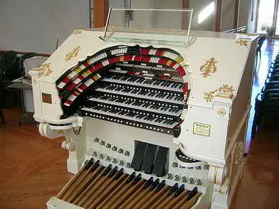 Wurlitzer Organ by GFHSarchive