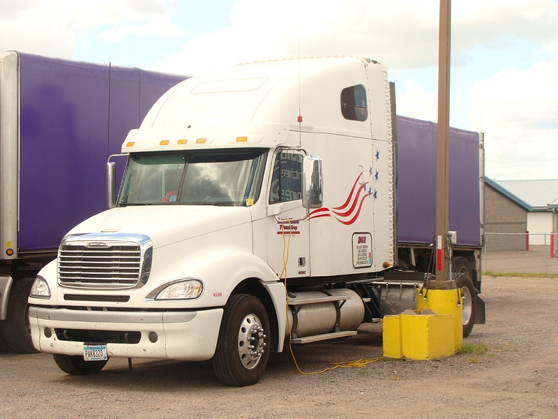 Long Haul Trucking Freightliner Columbia