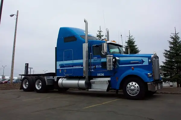W900L by Truckinboy