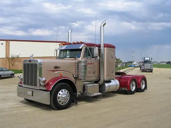 Big Iron Classic 2006 141 by Truckinboy