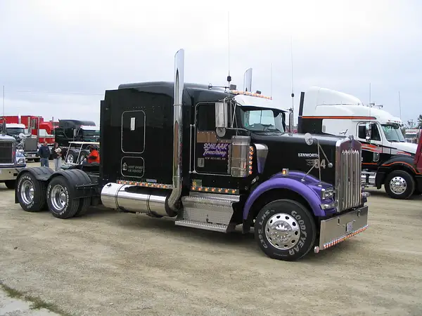Big Iron Classic 2006 385 by Truckinboy