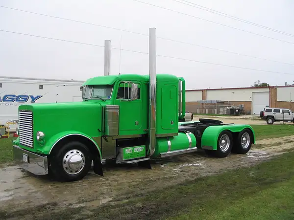Big Iron Classic 2006 401 by Truckinboy