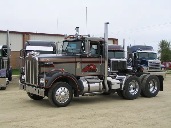 Big Iron Classic 2006 411 by Truckinboy