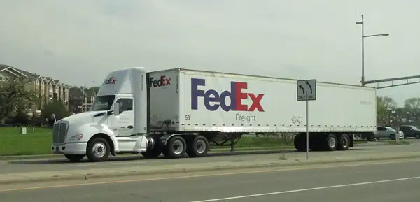 FedExT700 by Truckinboy
