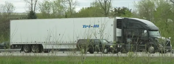 TriHi Volvo by Truckinboy