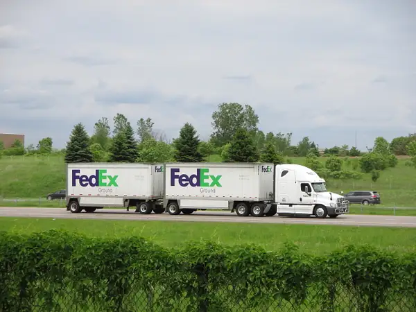 FedEx Ground by Truckinboy