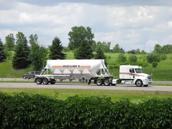 Buessings tanker by Truckinboy