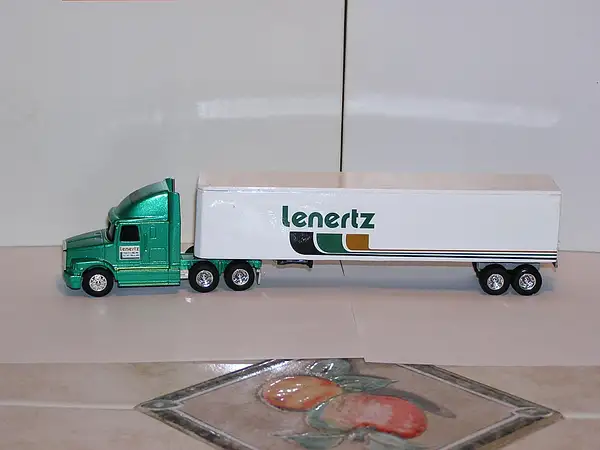 Lenertz by Truckinboy