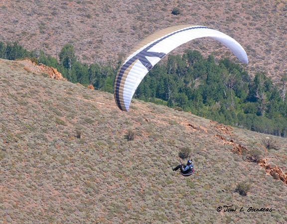 100820010_Paraglider_at_Copper_Mt
