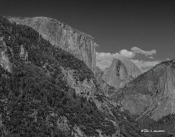 150403002BW Yosemite Valley, Half Dome, El Cap from Hwy...