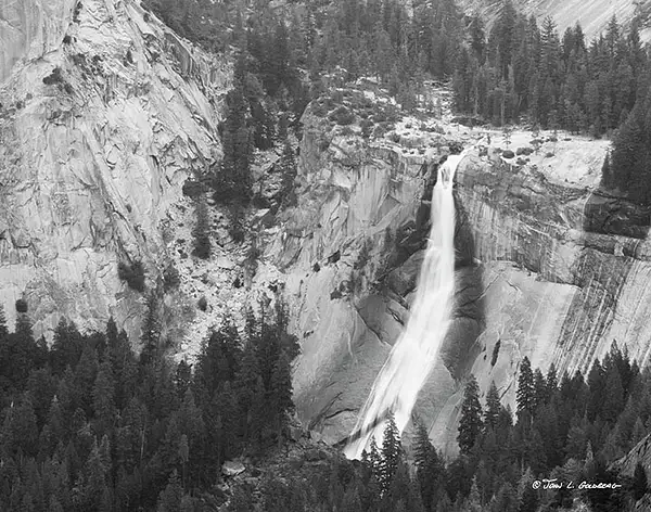 150404040BW Vernal and Nevada Falls from Washburn Point...