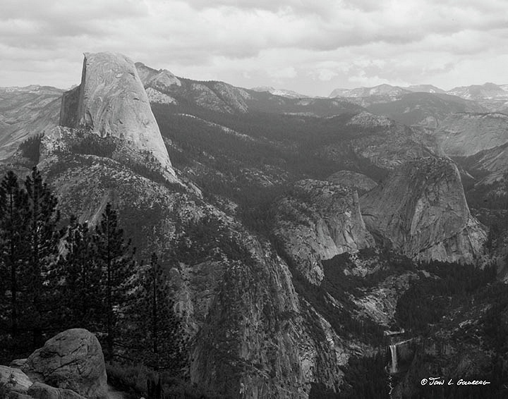 150405004BW Half Dome from Washburn Point