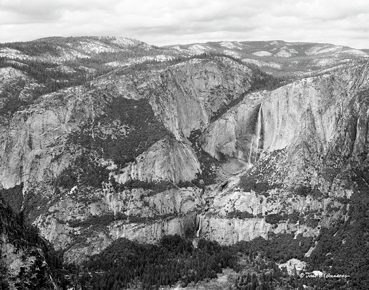 150405026BW Yosemite Falls from Glacier Point