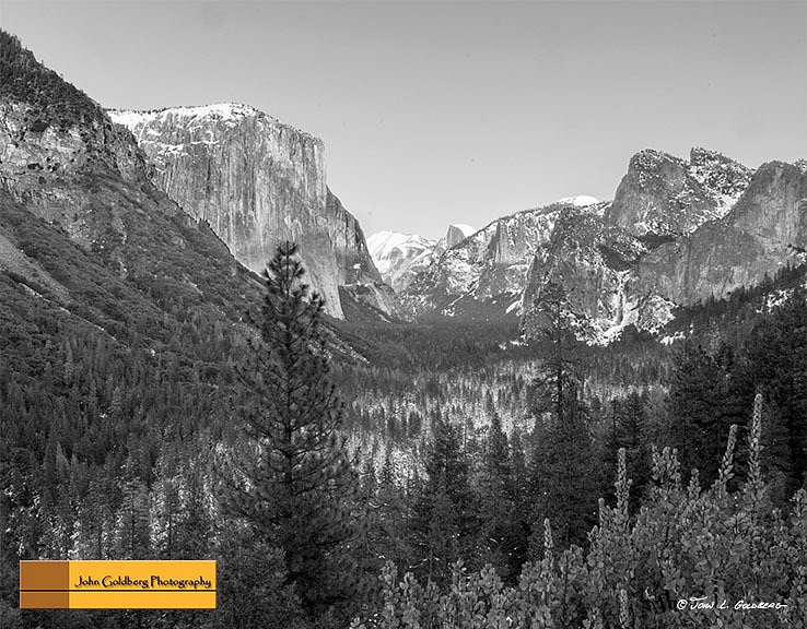 160101020BW Yosemite Valley from Tunnel View