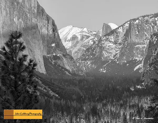 160101021BW Yosemite Valley from Tunnel View by John...