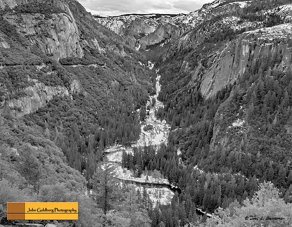 160104008 Yosemite Valley and Merced River from Big Oak...