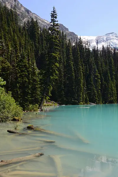 Joffre Lake,   the middle lake by User8543824