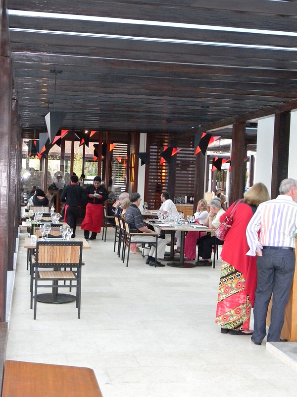 Outdoor dining area of Himitsu