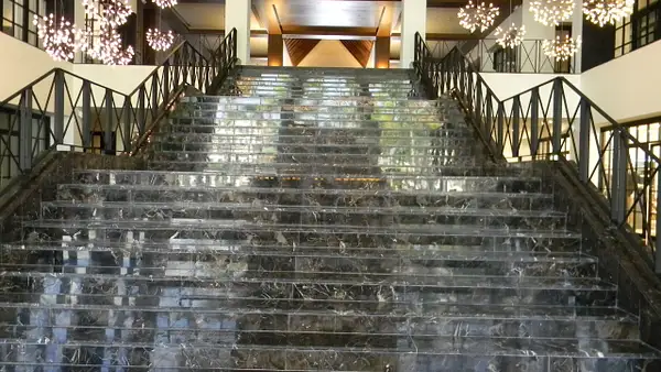 Grand Staircase by Lovethesun