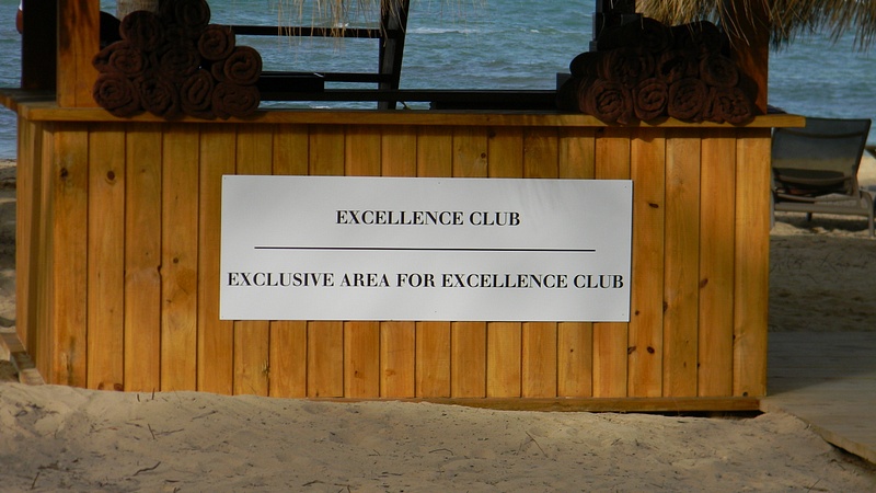 Excellence Club beach area near Bldg 5C and 3C
