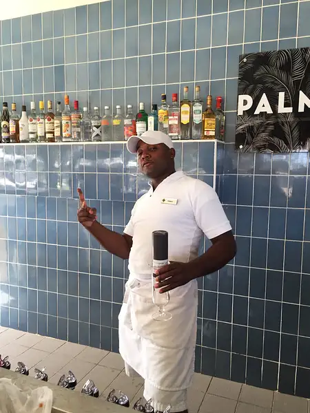 Robert - Bartender at Palms Bar by Lovethesun
