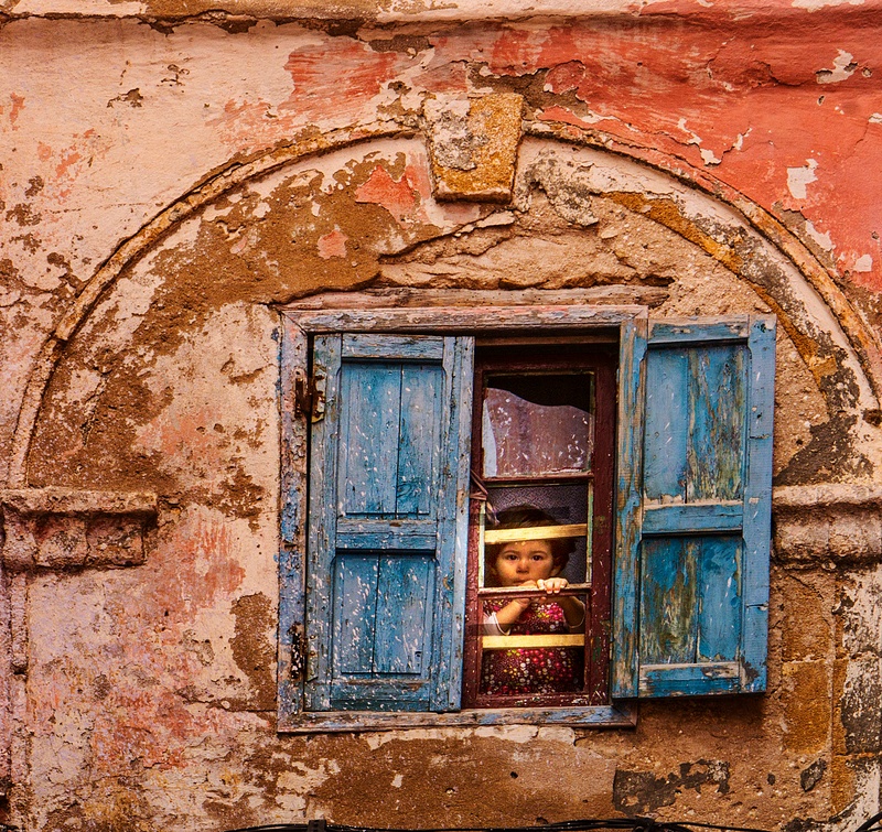 Girl in window, Safi, Morocco - Joe Hearst, FPSA, PPSA