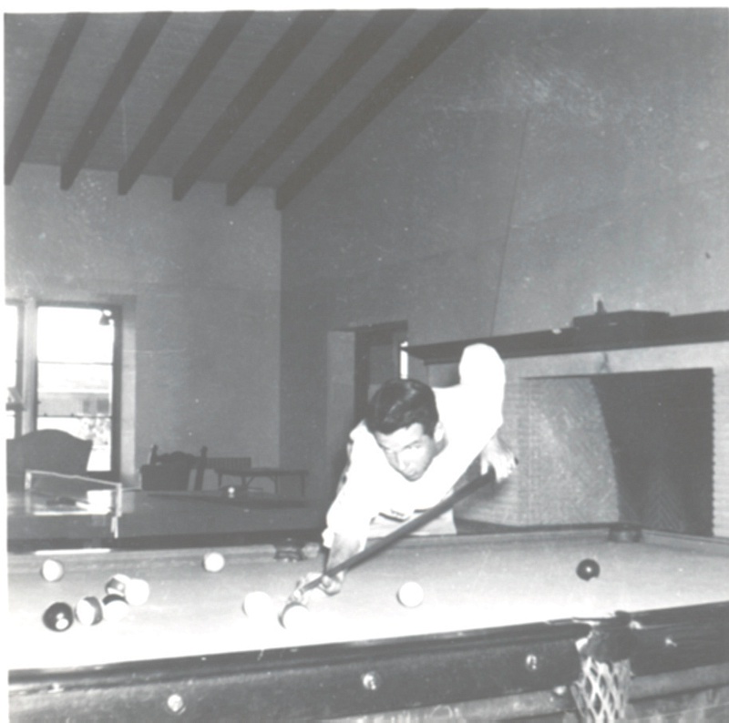 164_1953 Student playing pool