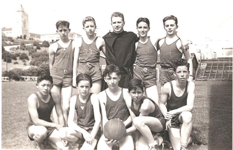 004_1940-1941 Freshman 100's Basketball