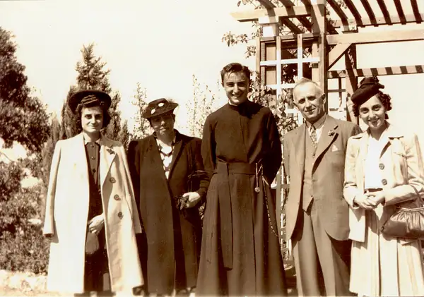 057_1942 Fr. Lo Schiavo family by SiPrep