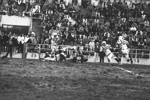 0366_1966 Football Playoffs File0208 by SiPrep
