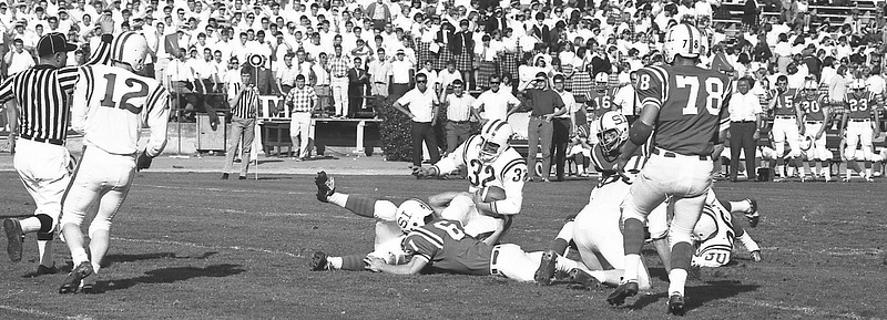 0426_1966 Football SH Sideline