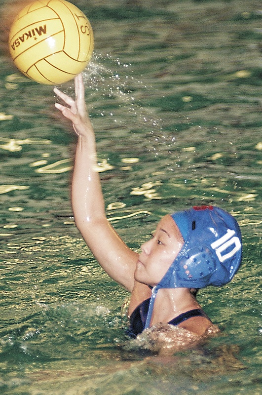 152_2003 girlswaterpolo1