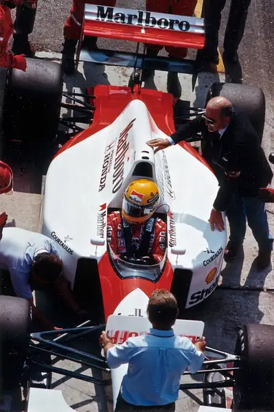 Ayrton Senna by GianluG