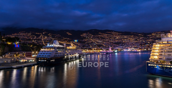 Christmas-lights-2021-Funchal-Madeira - Photographs of Europe 