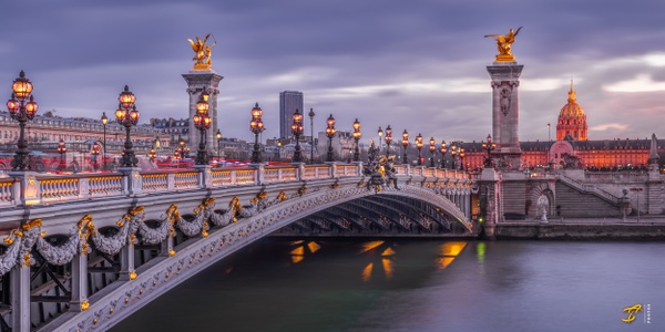 Alexander Bridge IV, Paris, France, 2020 - Color Private Archive &amp;#821 Thomas Speck Photography 