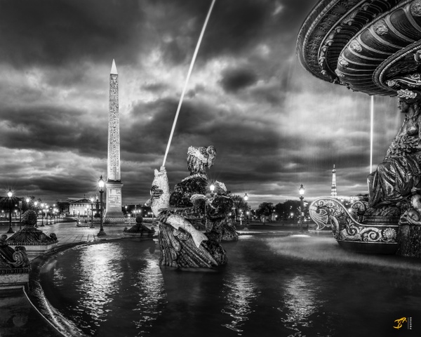 Fontaine, Place de la Concorde, Paris, France, 2021 - Paris B&amp;W - Thomas Speck Photography 