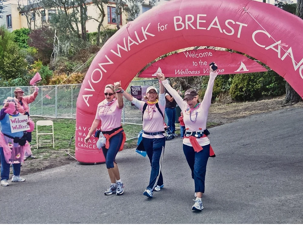 'Crossing the finish line, dressed in pinks, a triumph both bold and graceful' (AA   Place) by Euclides Viegas - DV