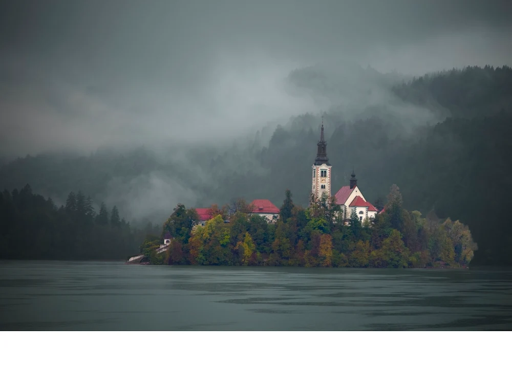 'Foggy morning on Lake Bled, Slovenia. TimeOut magazine recently named it the _Most beautiful destination in Europe_' (TA   Plac
